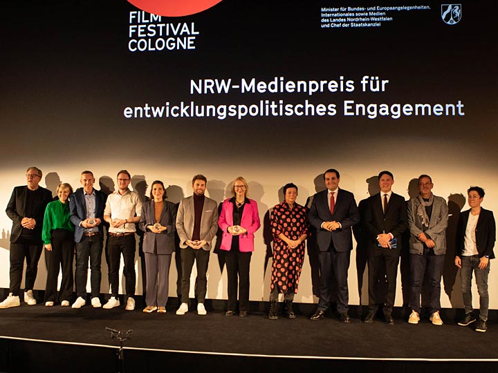 Die Sieger:innen und Laudatoren des NRW-Medienpreis-2022