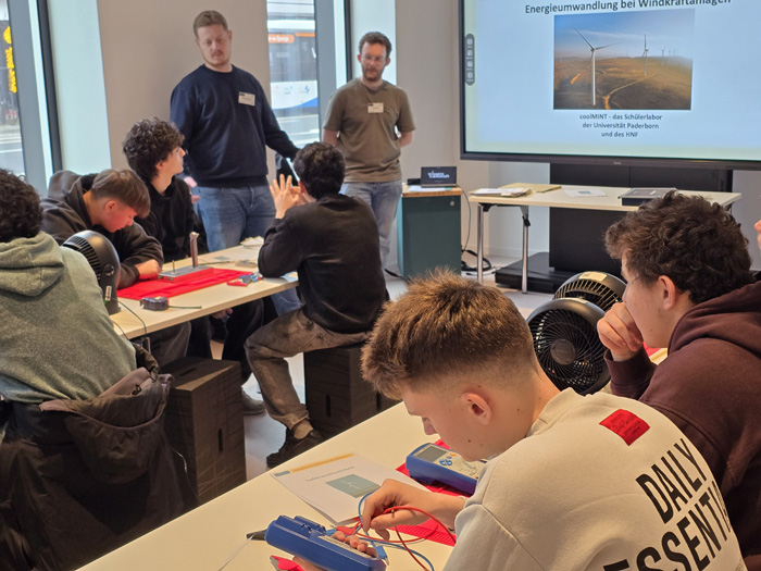 Windkraft-Workshop_Uni PB_klein